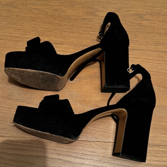 Black Suede pump shoes Salvatore Ferragamo
9B size - Picture 3 of 6